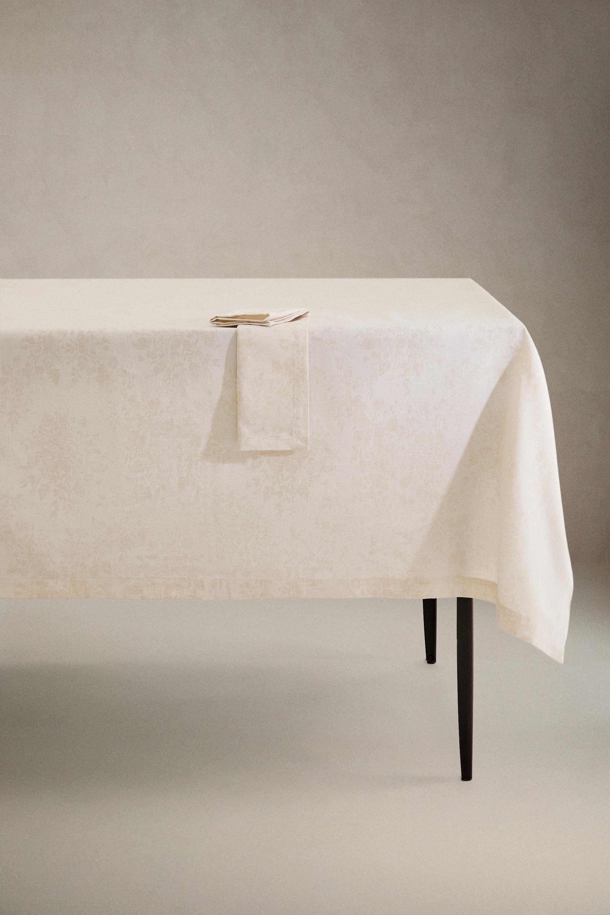 NAPPE COTON FLEURIE ENCADRÉE NOËL